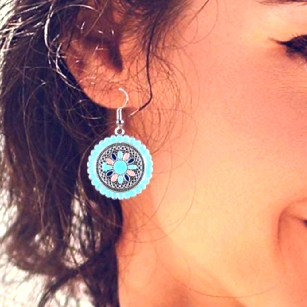Boho turquoise floral earrings..NWT
